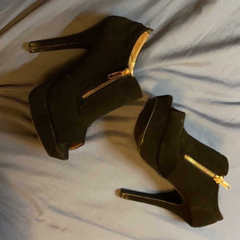 Black heels